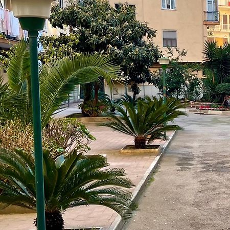 L'Angolo Del Sorriso Naples Luaran gambar